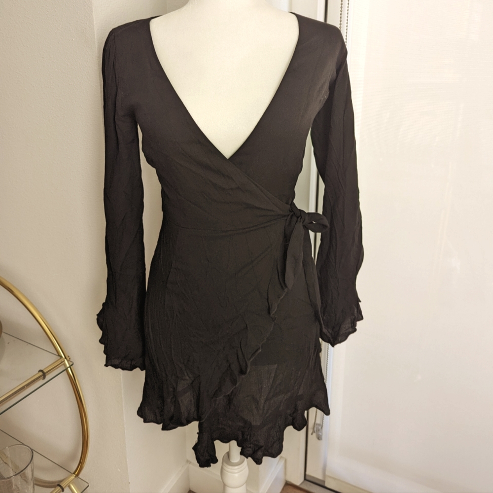 XS Forever 21 wrap cocktail dress